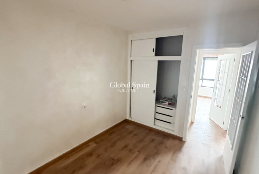 Odsprzedaż - MIESZKANIE -
TORREVIEJA - 