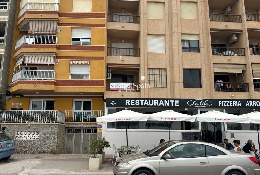 Odsprzedaż - MIESZKANIE -
TORREVIEJA - 