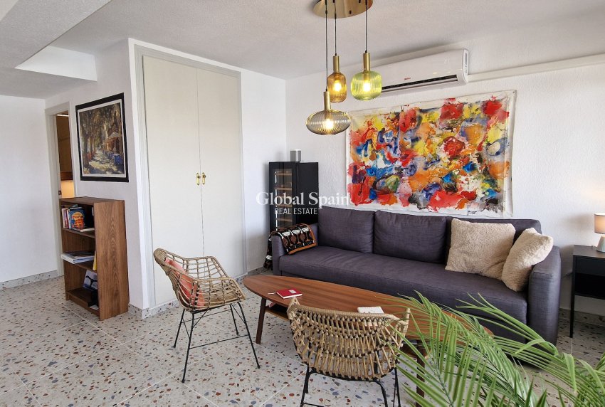Odsprzedaż - MIESZKANIE -
TORREVIEJA - 