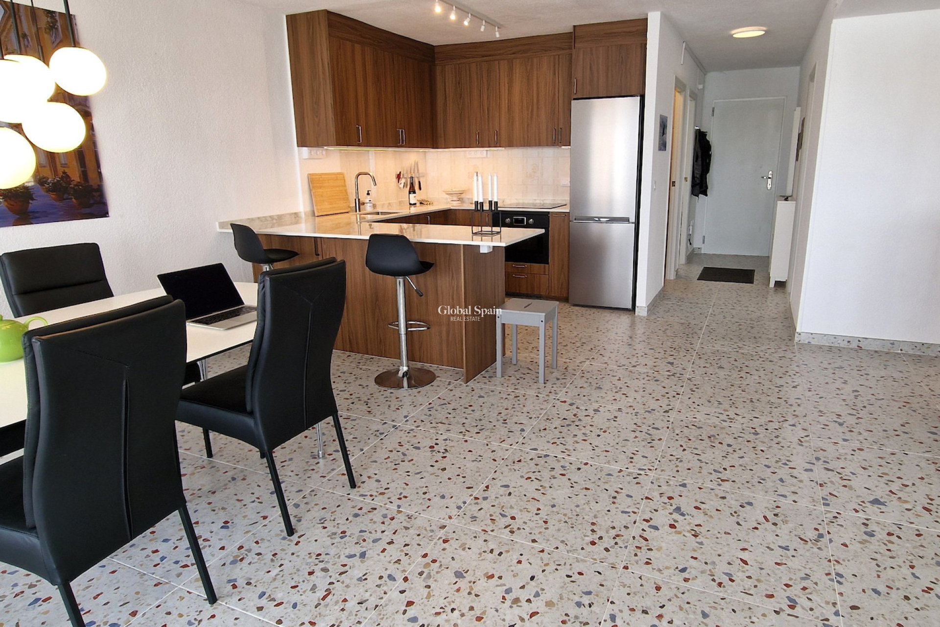 Odsprzedaż - MIESZKANIE -
TORREVIEJA - 