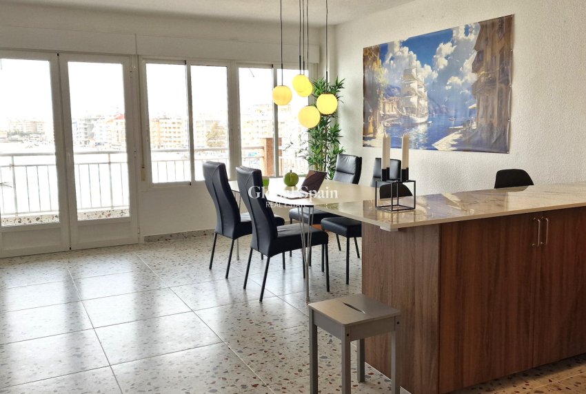 Odsprzedaż - MIESZKANIE -
TORREVIEJA - 