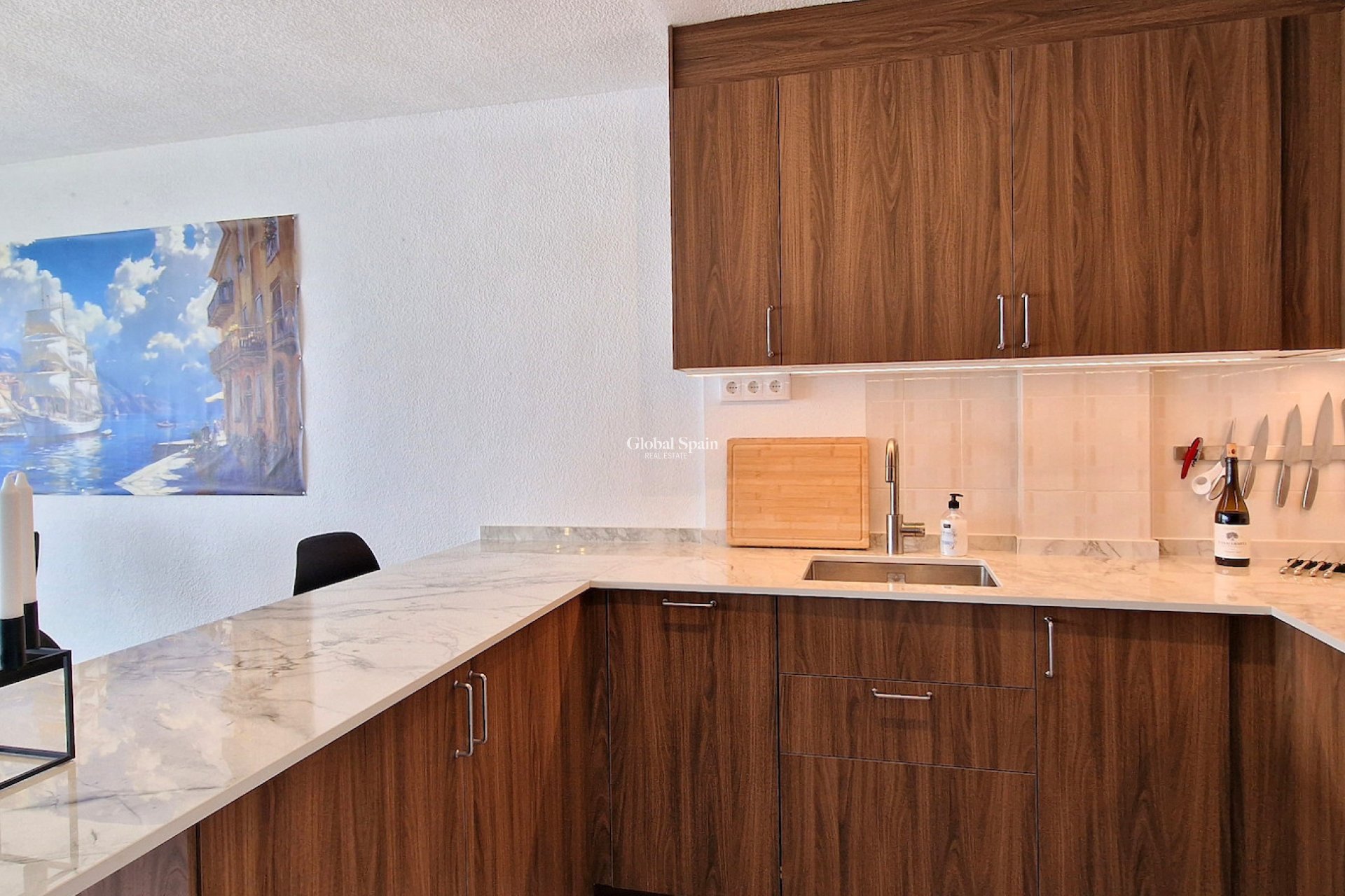 Odsprzedaż - MIESZKANIE -
TORREVIEJA - 