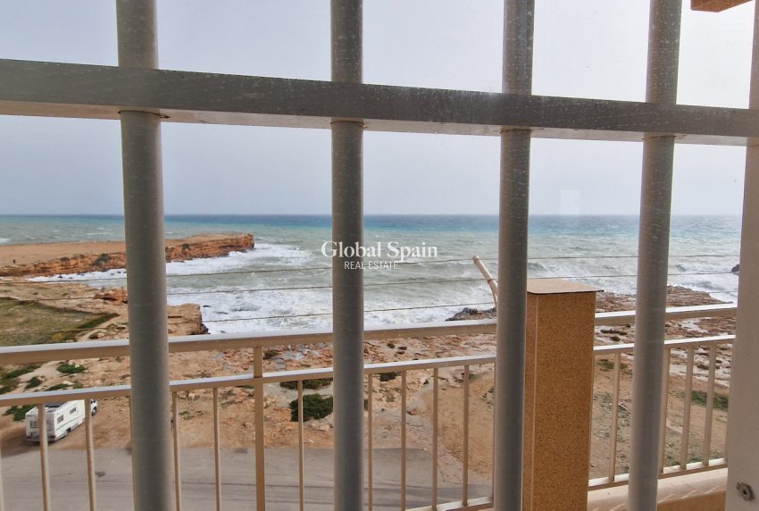 Odsprzedaż - MIESZKANIE -
TORREVIEJA - 