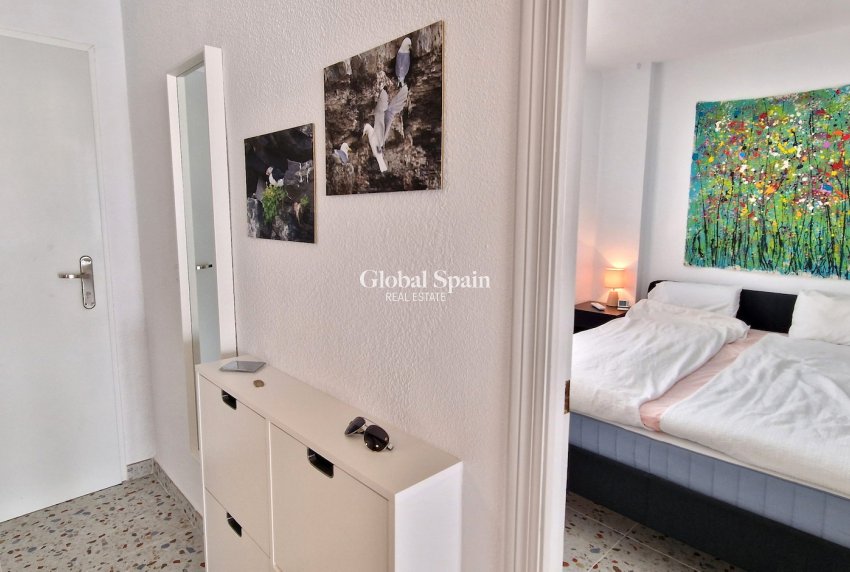 Odsprzedaż - MIESZKANIE -
TORREVIEJA - 