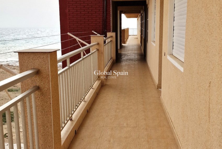 Odsprzedaż - MIESZKANIE -
TORREVIEJA - 