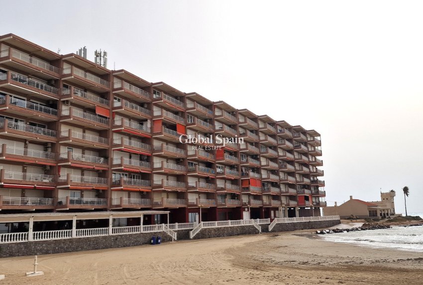 Odsprzedaż - MIESZKANIE -
TORREVIEJA - 