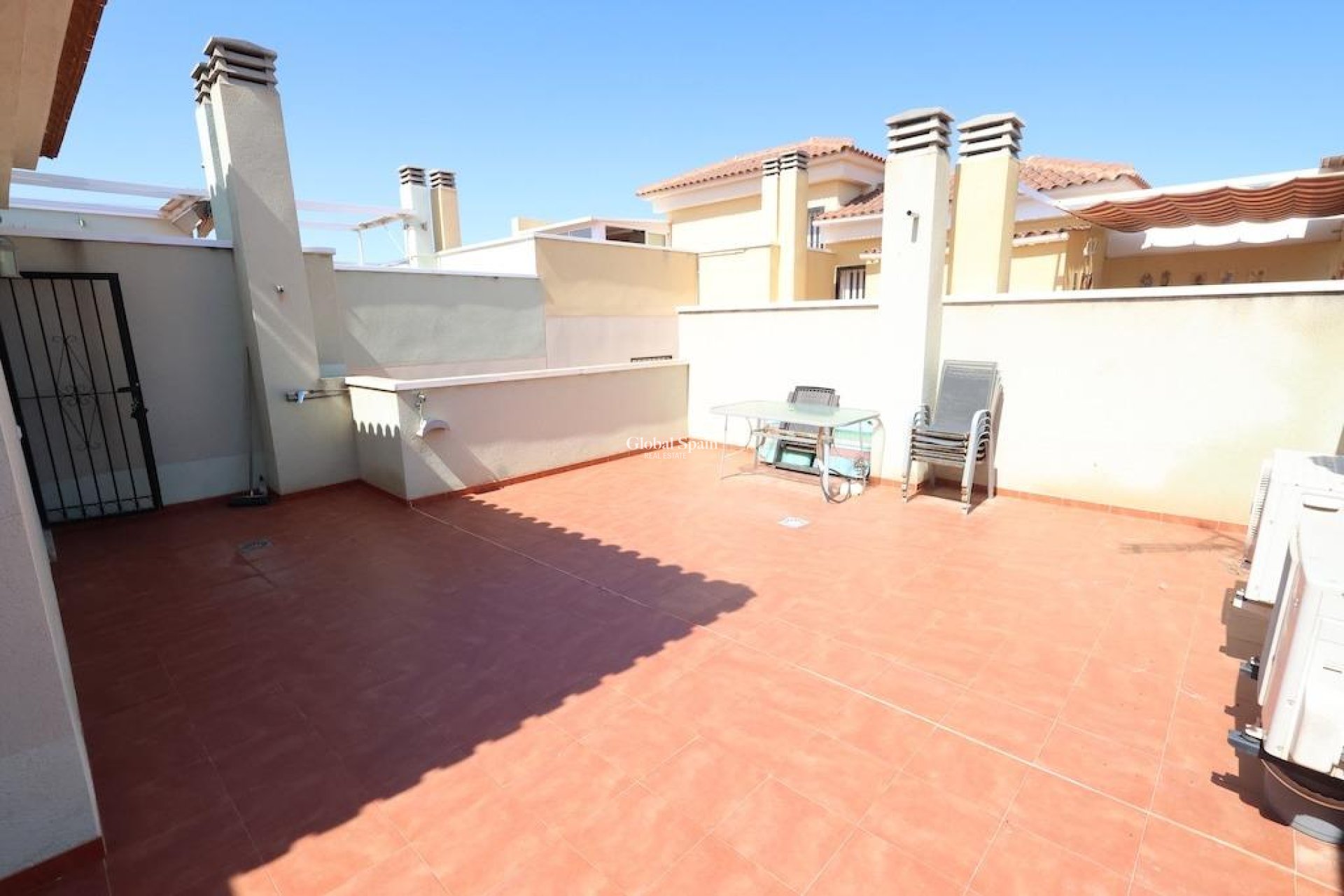 Odsprzedaż - MIESZKANIE -
TORREVIEJA - 