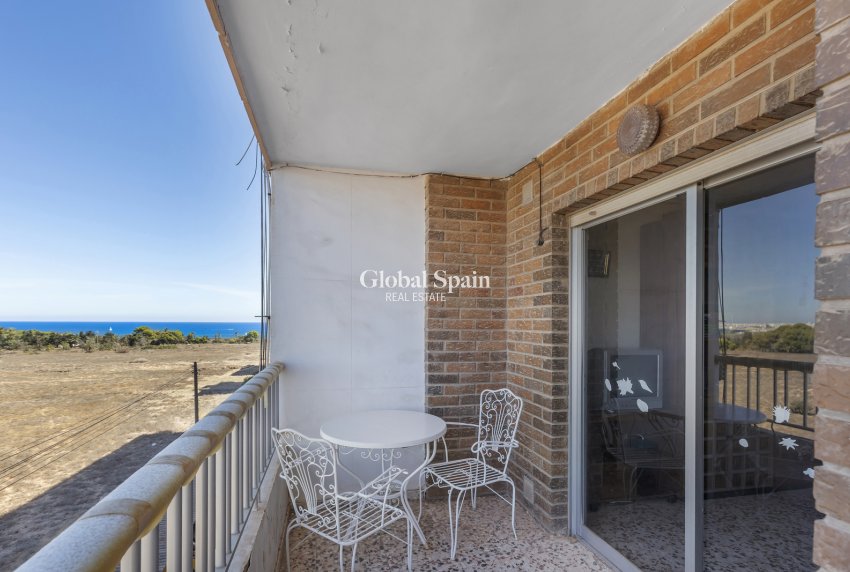 Odsprzedaż - MIESZKANIE -
TORREVIEJA - 