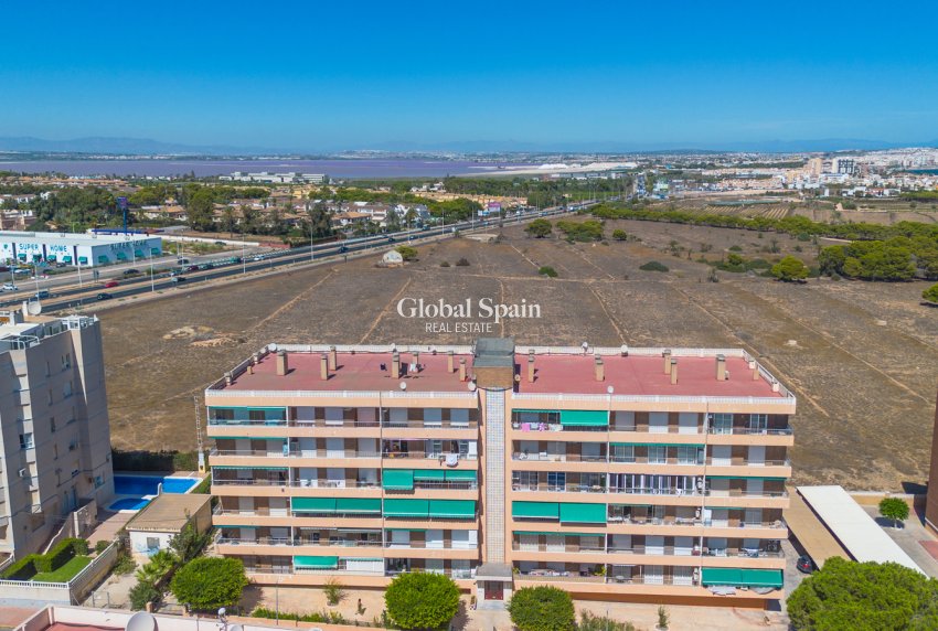 Odsprzedaż - MIESZKANIE -
TORREVIEJA - 