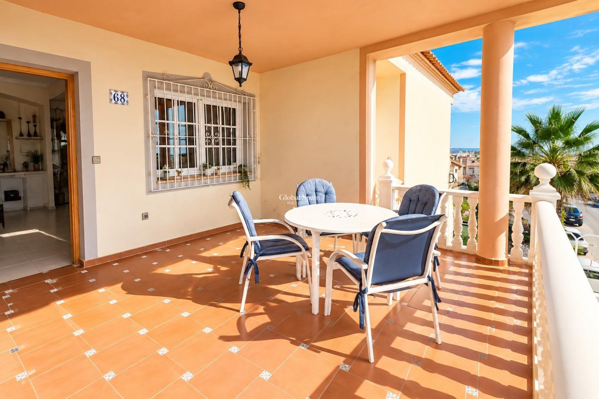 Odsprzedaż - MIESZKANIE -
TORREVIEJA - 