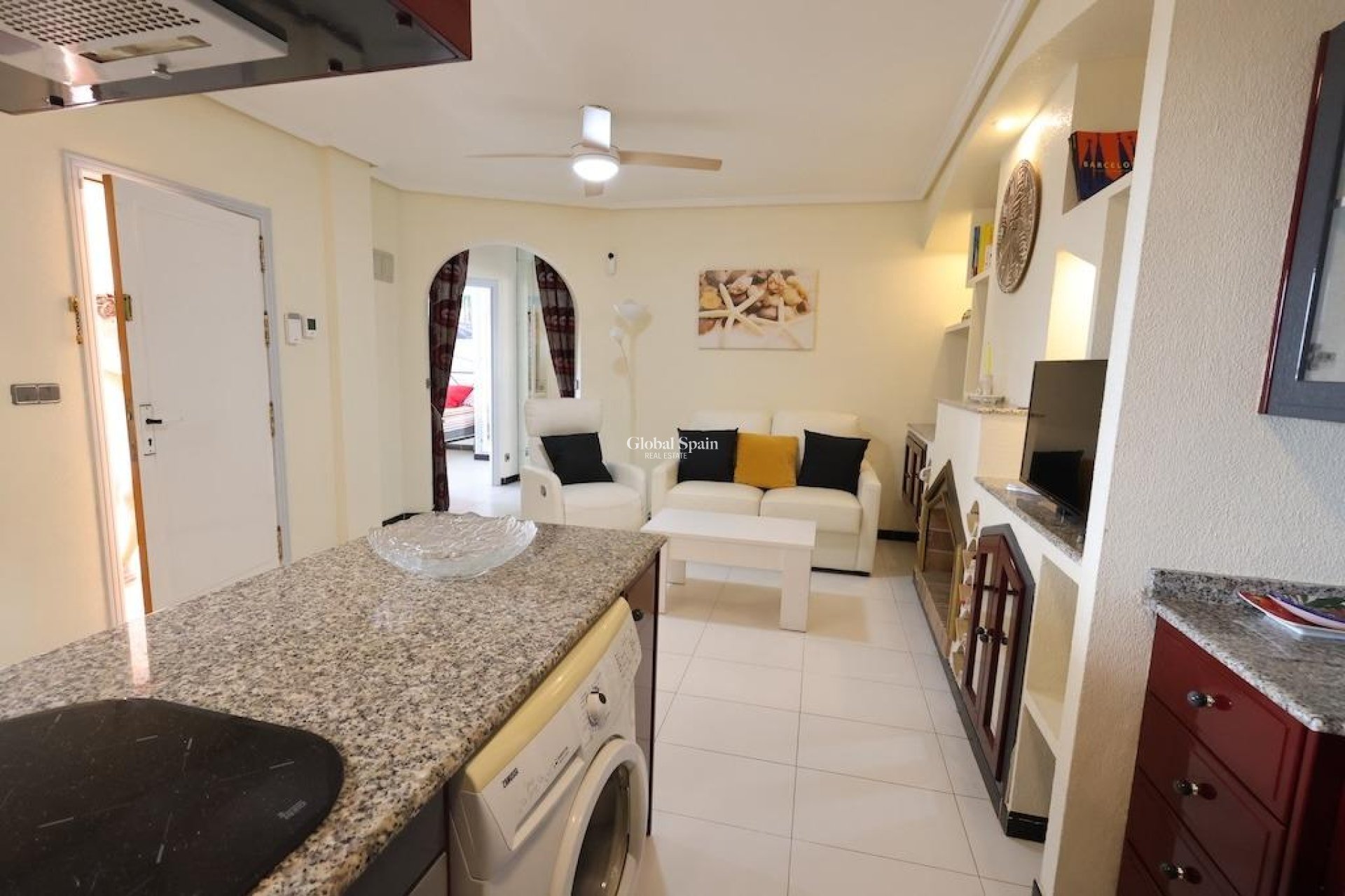 Odsprzedaż - MIESZKANIE -
TORREVIEJA - 