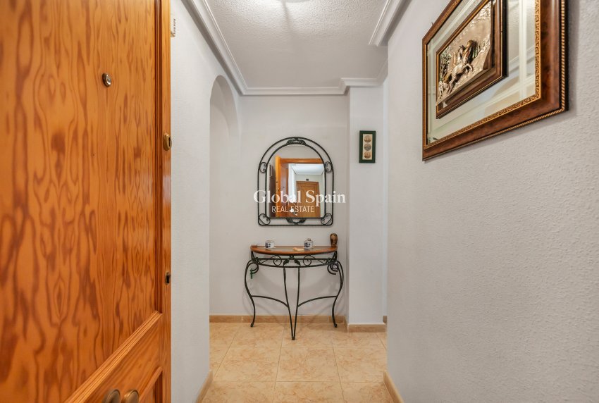 Odsprzedaż - MIESZKANIE -
TORREVIEJA - 
