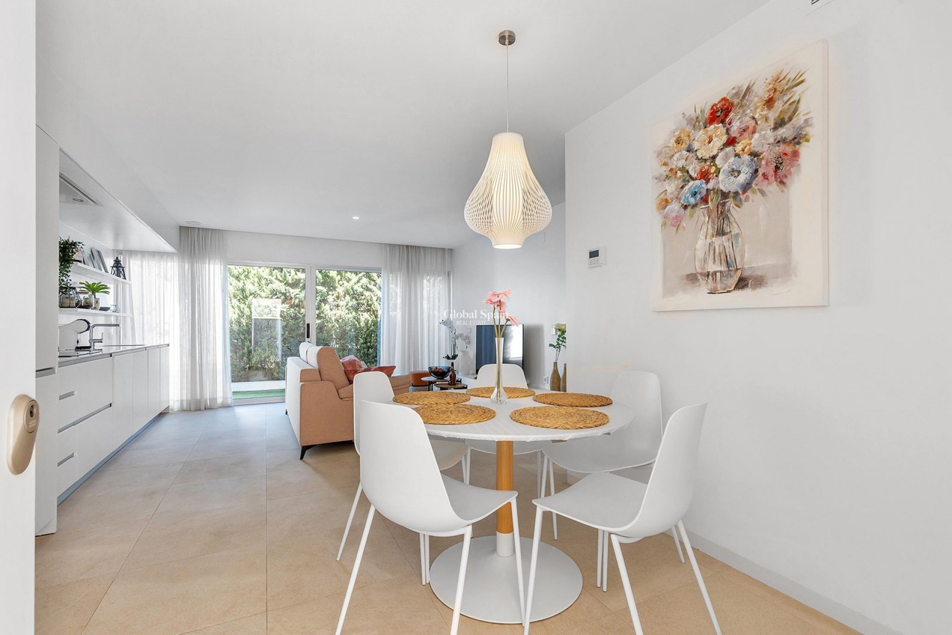 Odsprzedaż - MIESZKANIE -
TORREVIEJA - 