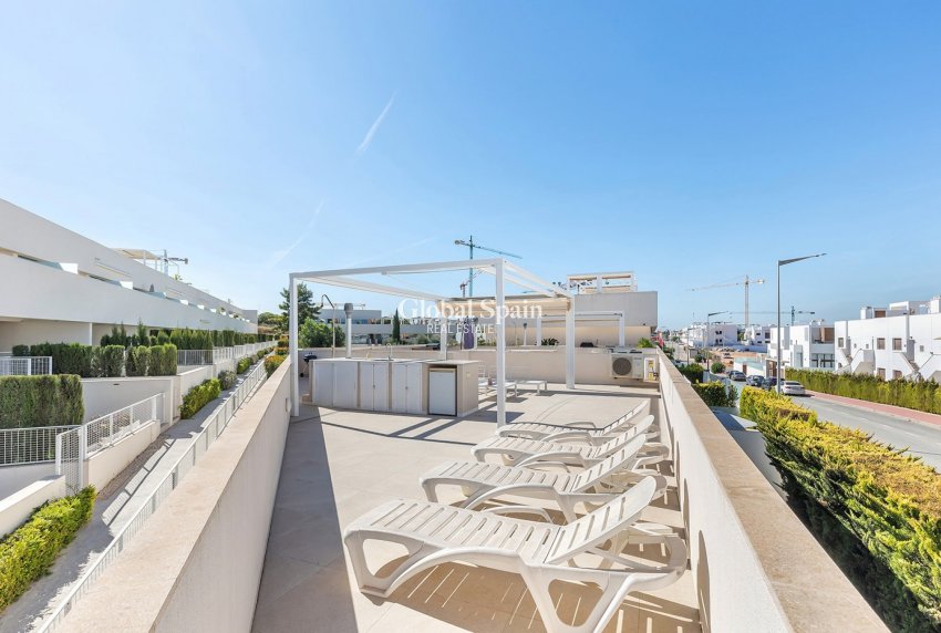 Odsprzedaż - MIESZKANIE -
TORREVIEJA - 