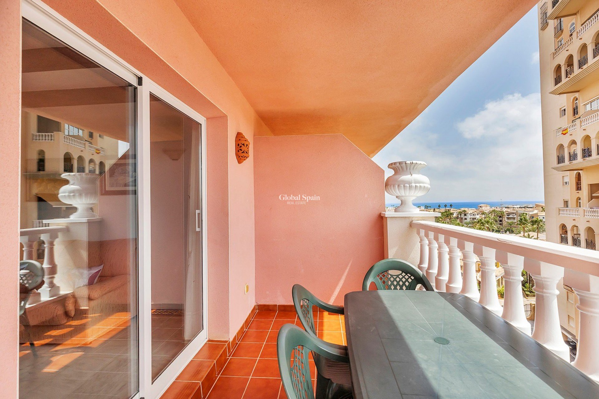 Odsprzedaż - MIESZKANIE -
TORREVIEJA - 
