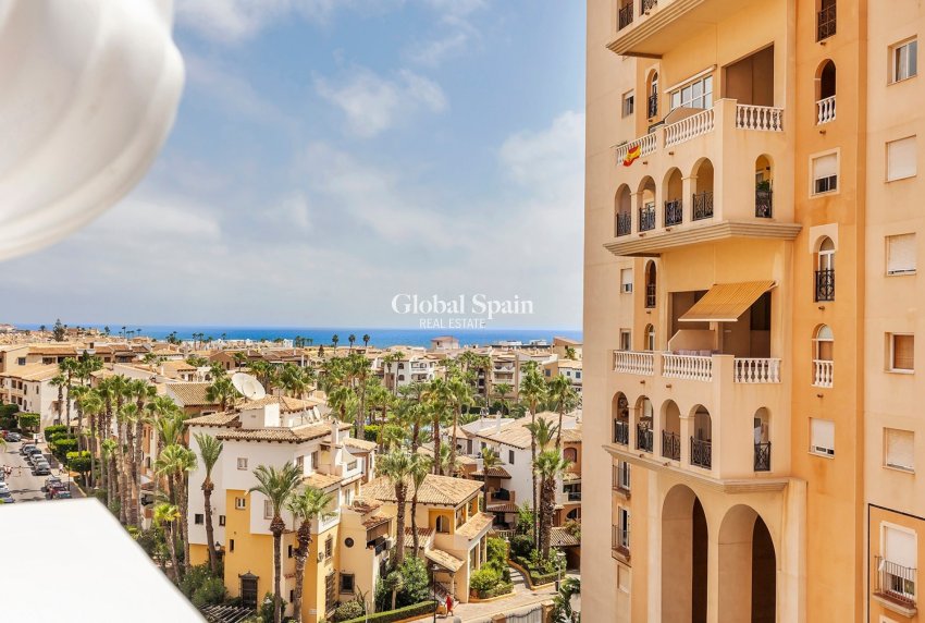Odsprzedaż - MIESZKANIE -
TORREVIEJA - 