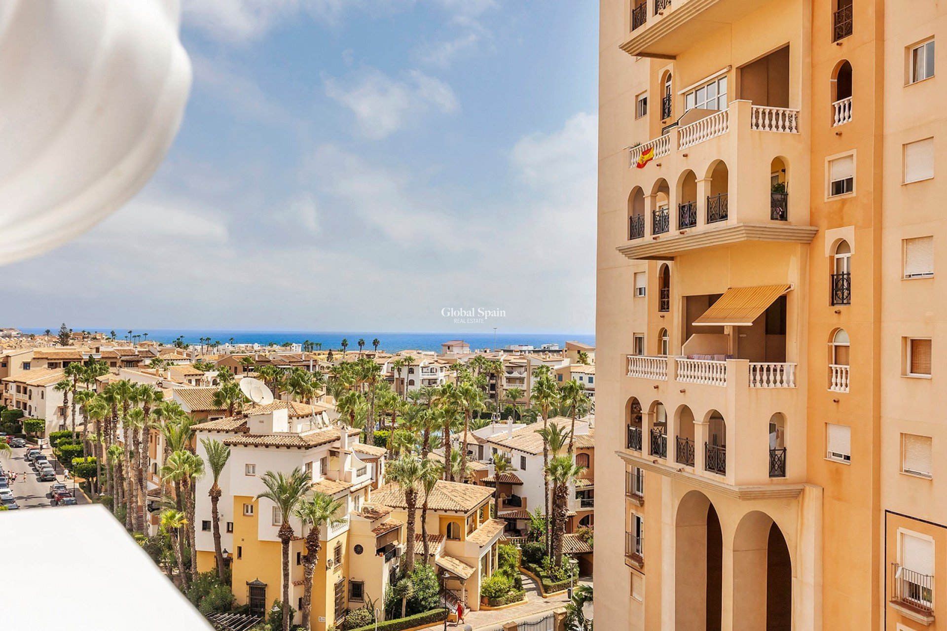 Odsprzedaż - MIESZKANIE -
TORREVIEJA - 
