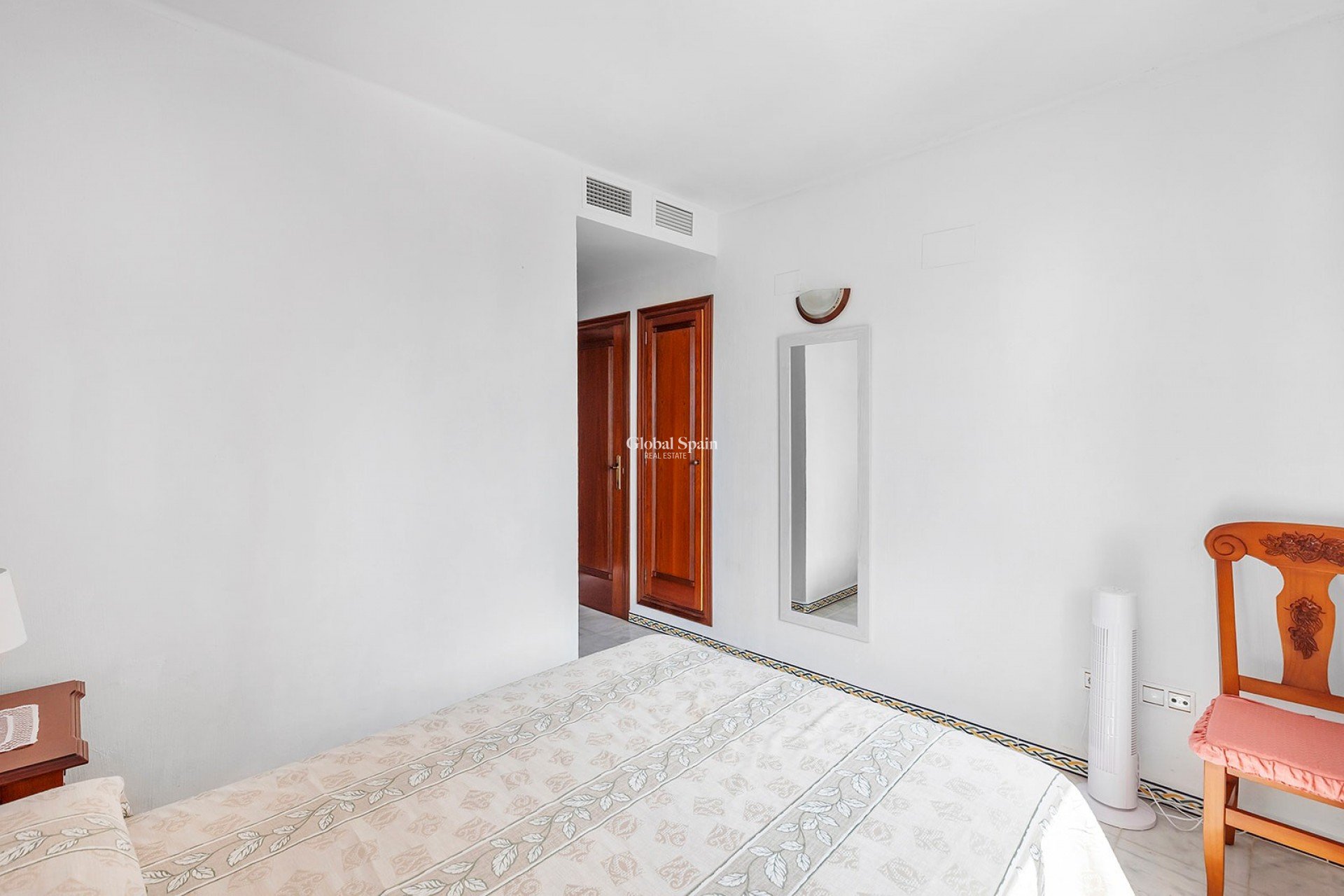 Odsprzedaż - MIESZKANIE -
TORREVIEJA - 