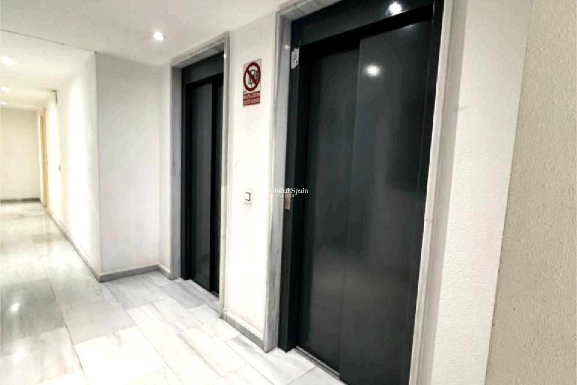 Odsprzedaż - MIESZKANIE -
VILLAJOYOSA - Costa Blanca