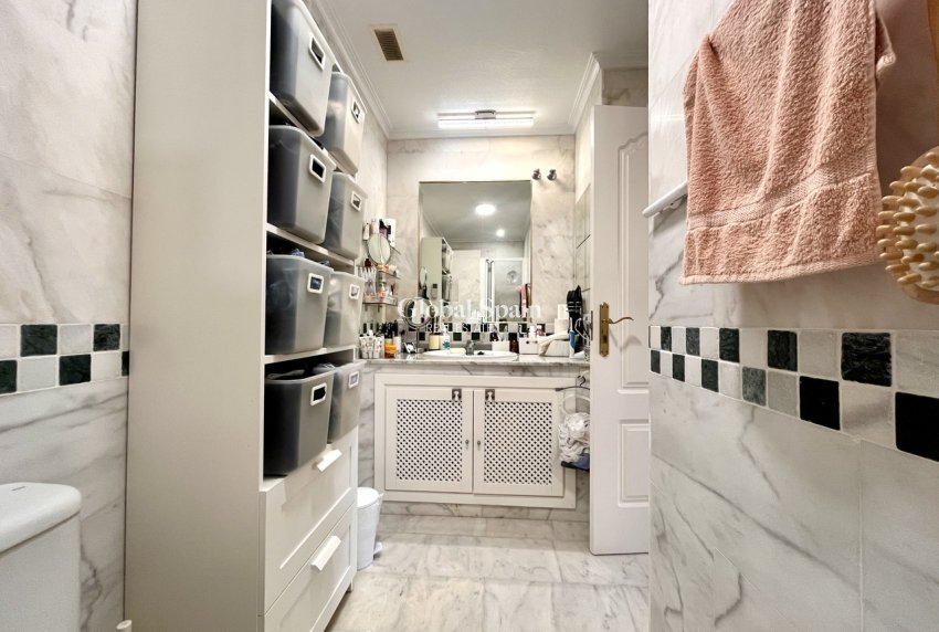 Odsprzedaż - MIESZKANIE -
VILLAMARTÍN - Costa Blanca