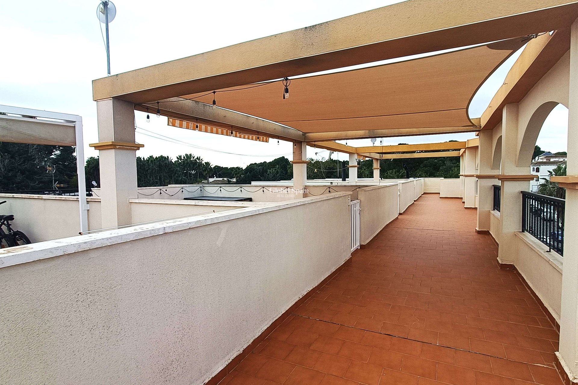 Odsprzedaż - MIESZKANIE -
VILLAMARTÍN - Costa Blanca