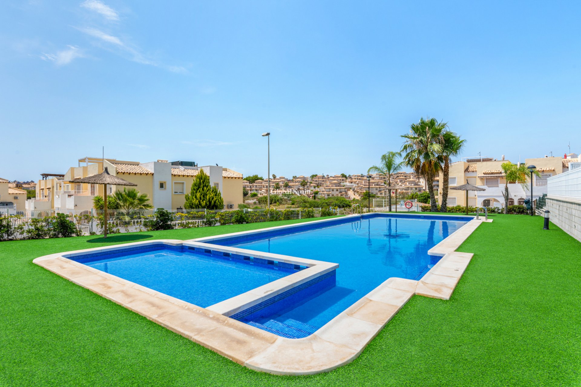 Odsprzedaż - MIESZKANIE -
VILLAMARTÍN - Costa Blanca