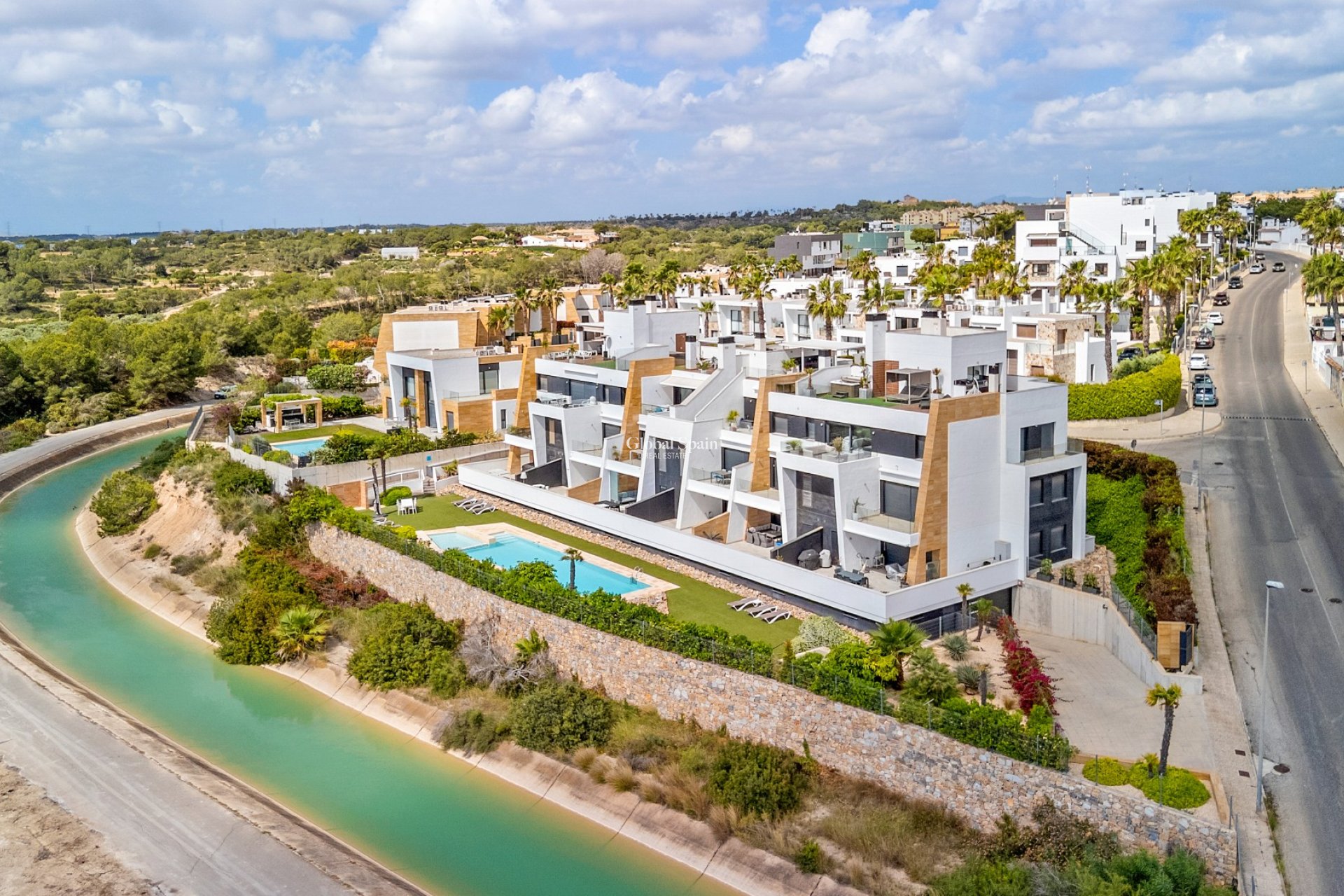 Odsprzedaż - MIESZKANIE -
VILLAMARTÍN - Costa Blanca