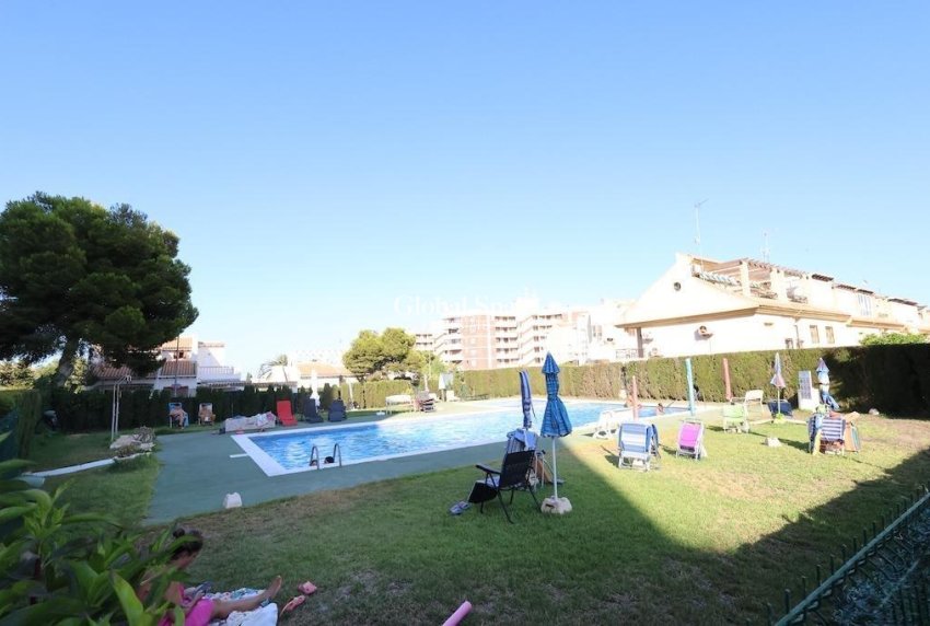 Odsprzedaż - NIERUCHOMOŚĆ KOMERCYJNA -
ORIHUELA COSTA - La Zenia