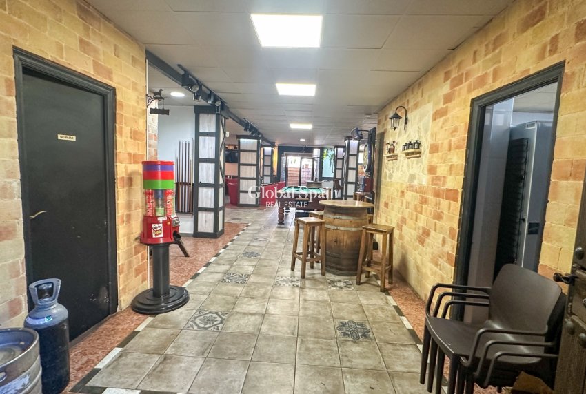 Odsprzedaż - NIERUCHOMOŚĆ KOMERCYJNA -
TORREVIEJA - Aguas Nuevas