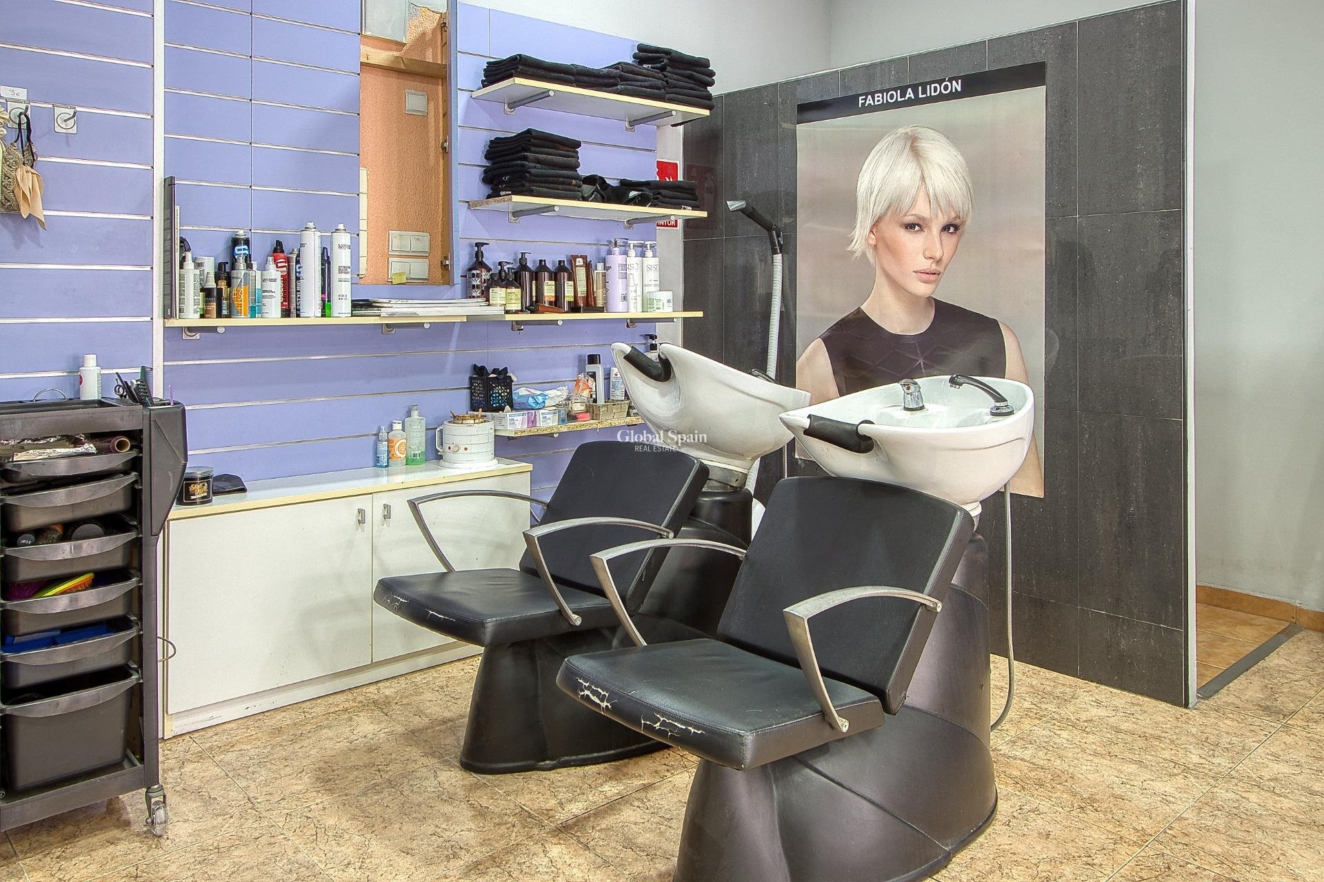 Odsprzedaż - NIERUCHOMOŚĆ KOMERCYJNA -
TORREVIEJA - La Mata