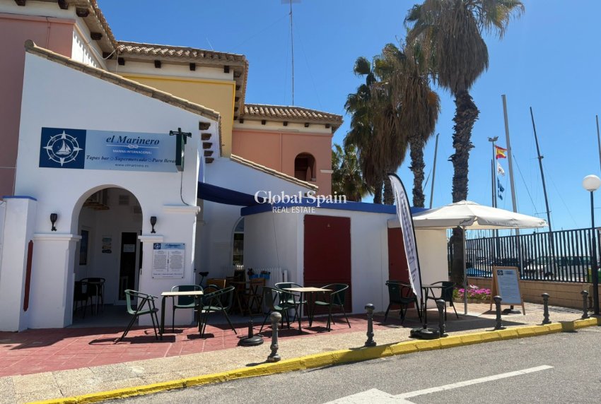 Odsprzedaż - NIERUCHOMOŚĆ KOMERCYJNA -
TORREVIEJA - Puerto
