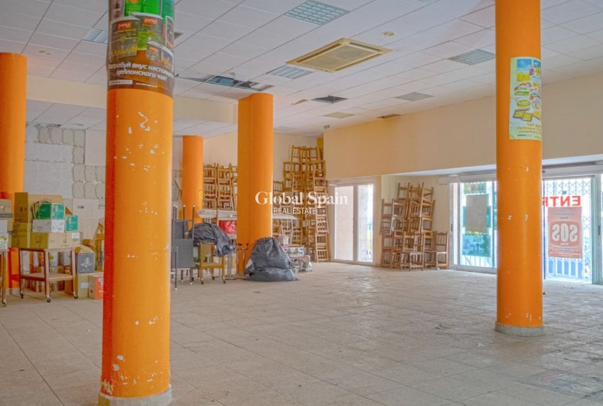 Odsprzedaż - NIERUCHOMOŚĆ KOMERCYJNA -
TORREVIEJA - 
