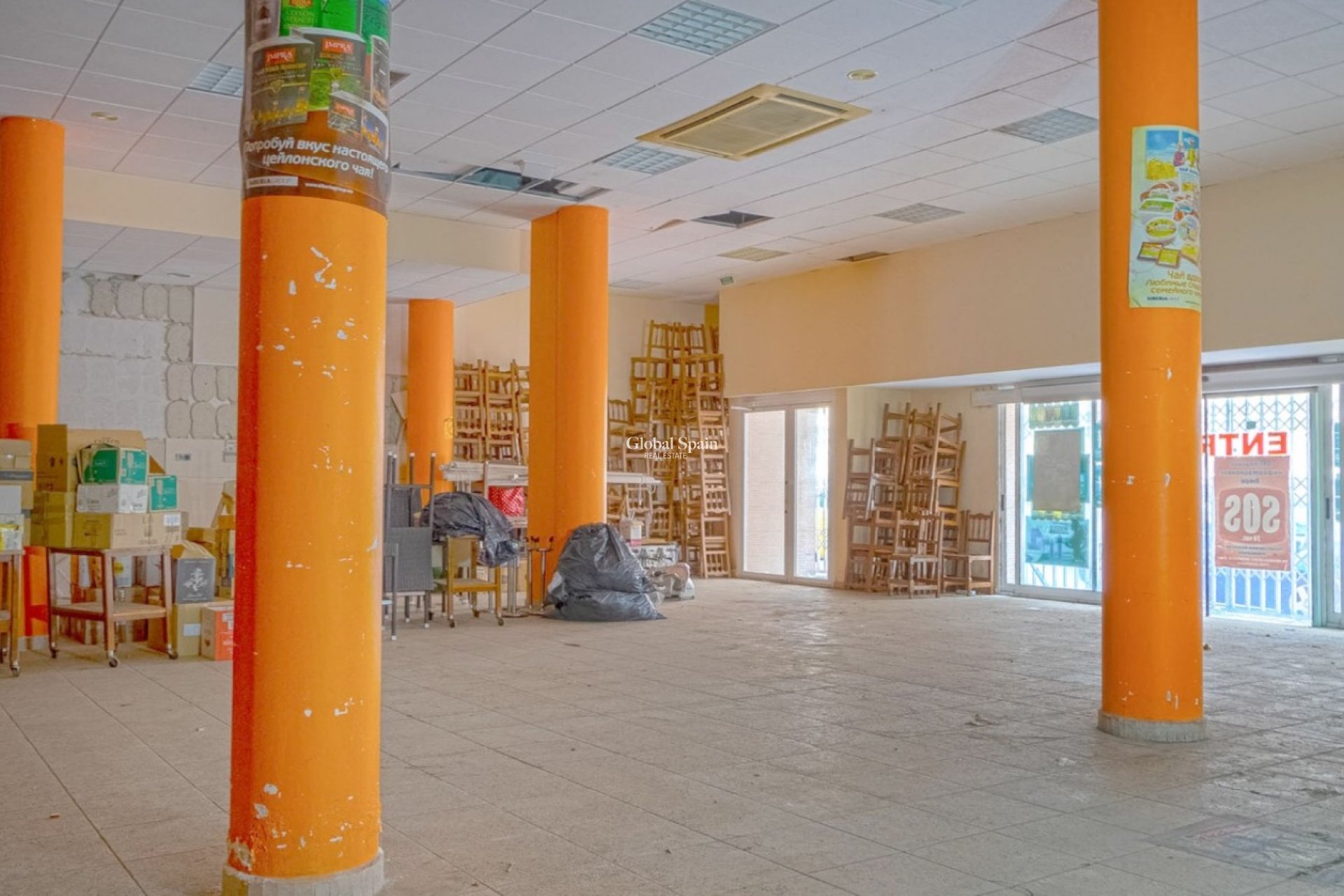 Odsprzedaż - NIERUCHOMOŚĆ KOMERCYJNA -
TORREVIEJA - 