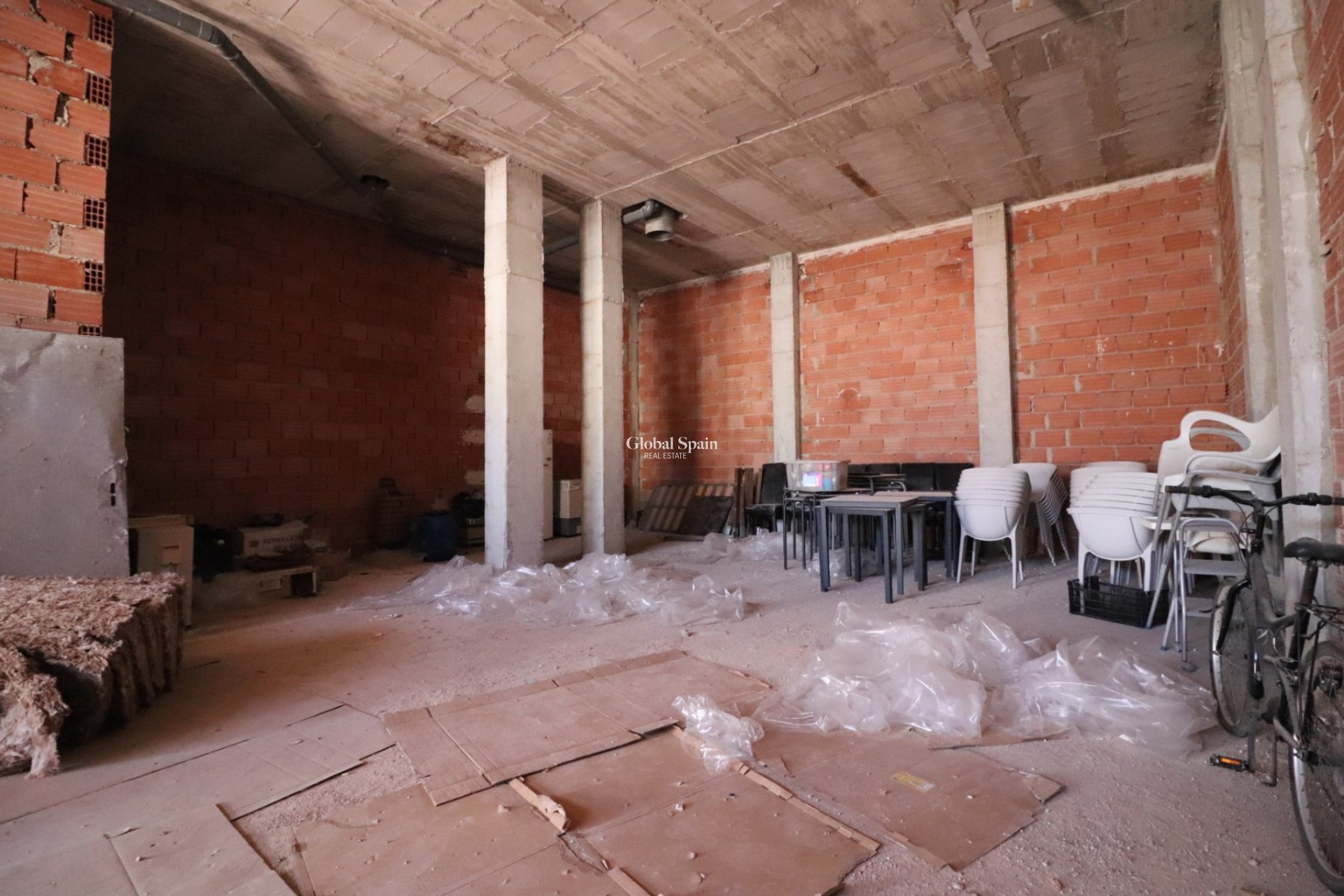 Odsprzedaż - Nieruchomość komercyjna (własność) -
Los Montesinos - Entre Naranjos / Vistabella Golf