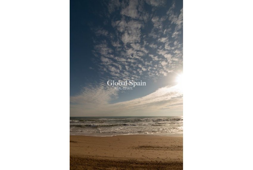 Odsprzedaż - Niezależna willa -
GUARDAMAR DEL SEGURA - Guardamar Playa