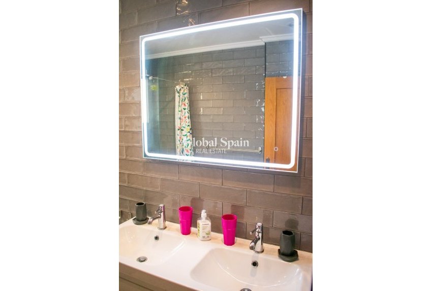 Odsprzedaż - Niezależna willa -
ORIHUELA COSTA - La Zenia