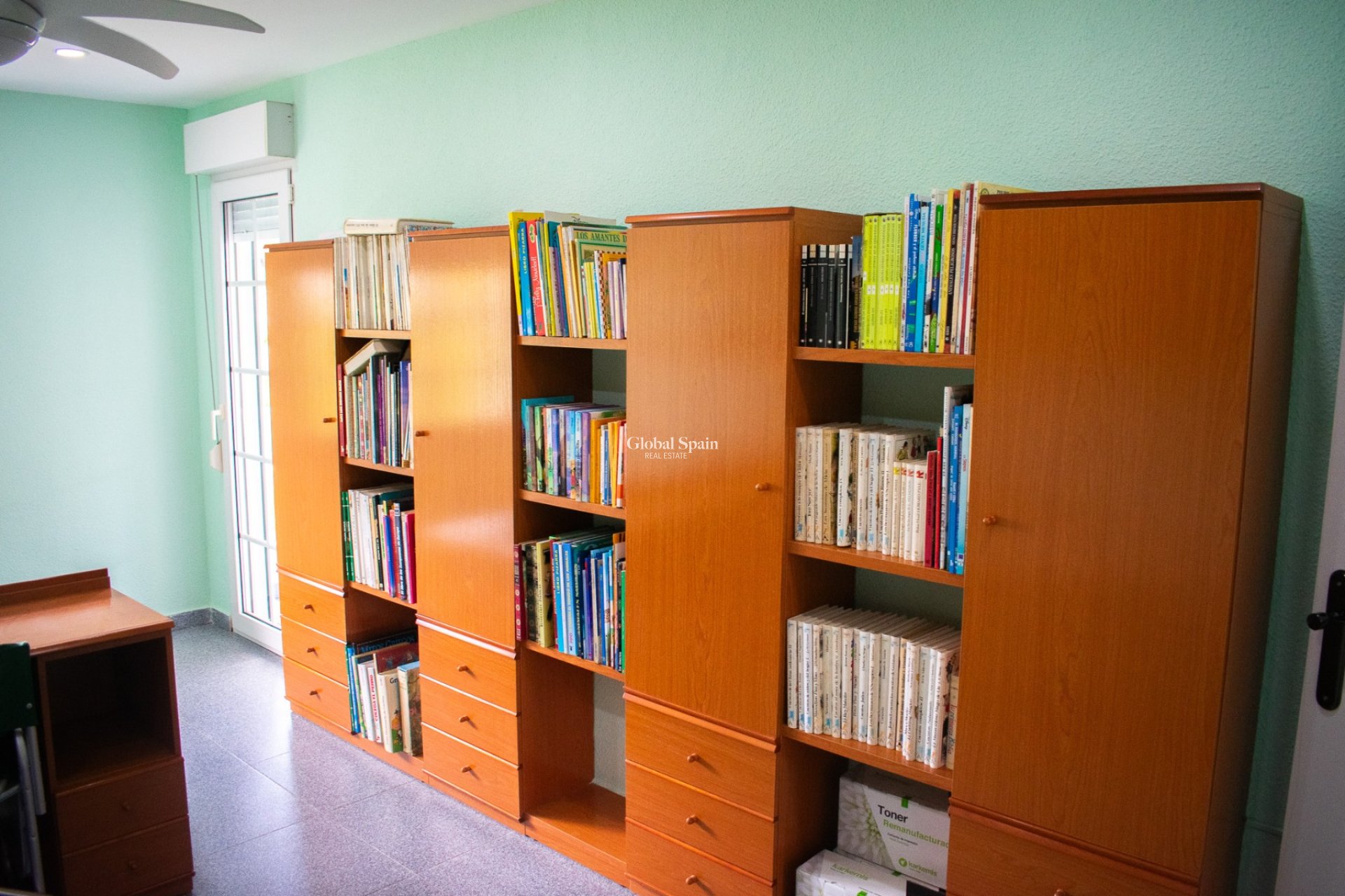 Odsprzedaż - Niezależna willa -
ORIHUELA COSTA - MUY CERCA DE LA PLAYA