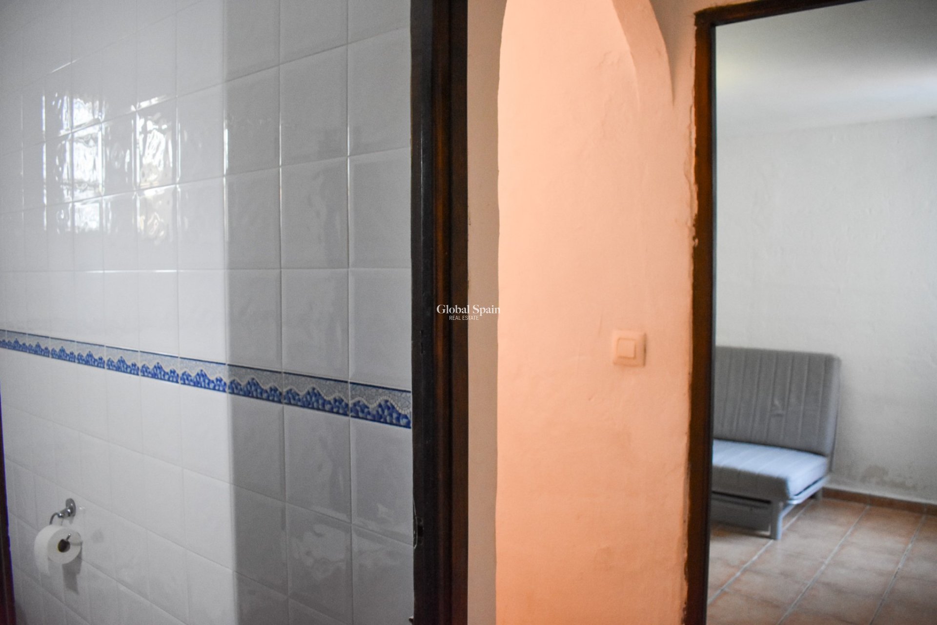 Odsprzedaż - Niezależna willa -
ORIHUELA COSTA - Punta Prima