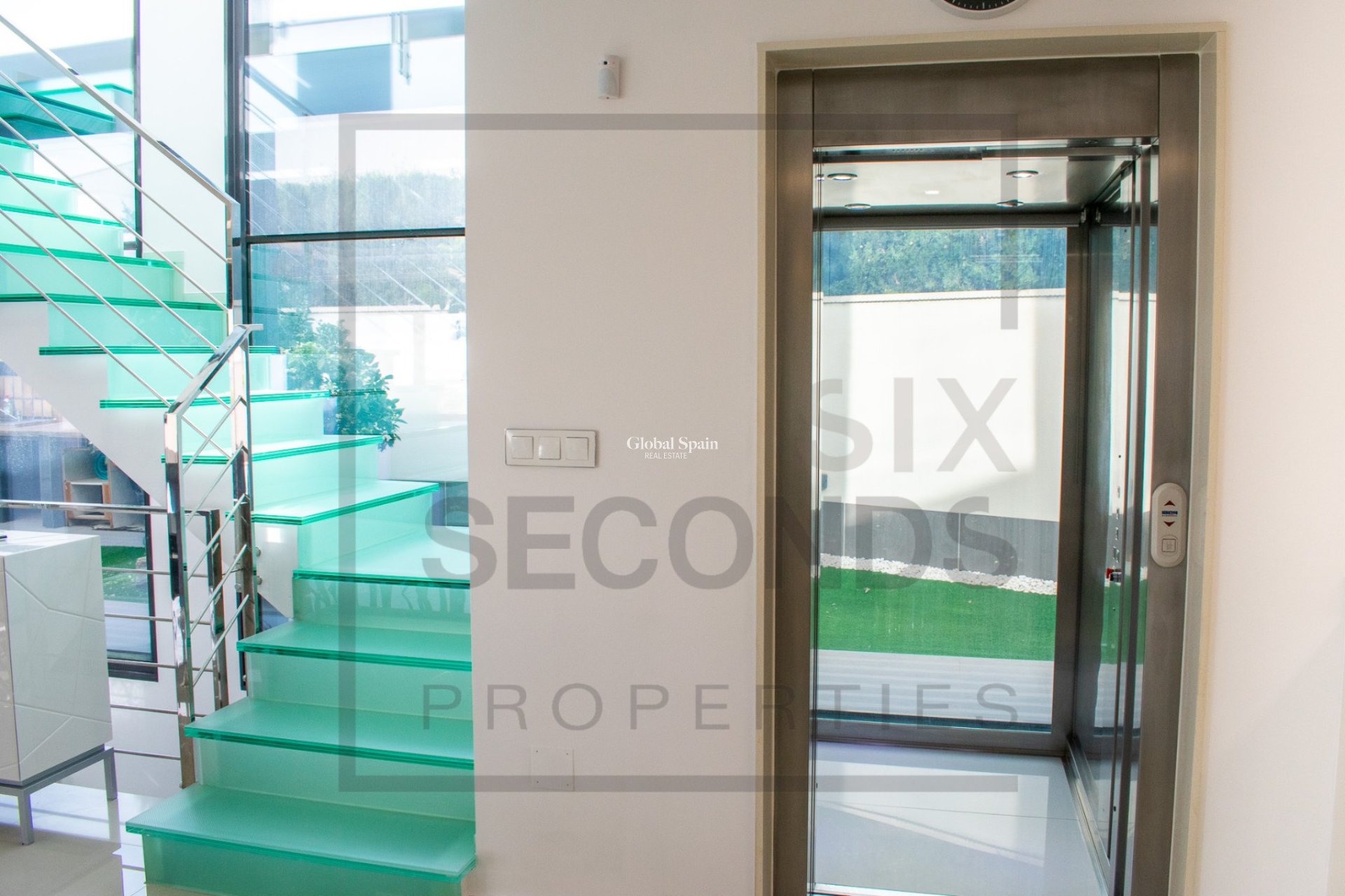 Odsprzedaż - Niezależna willa -
SAN MIGUEL DE SALINAS - Urbanizaciones