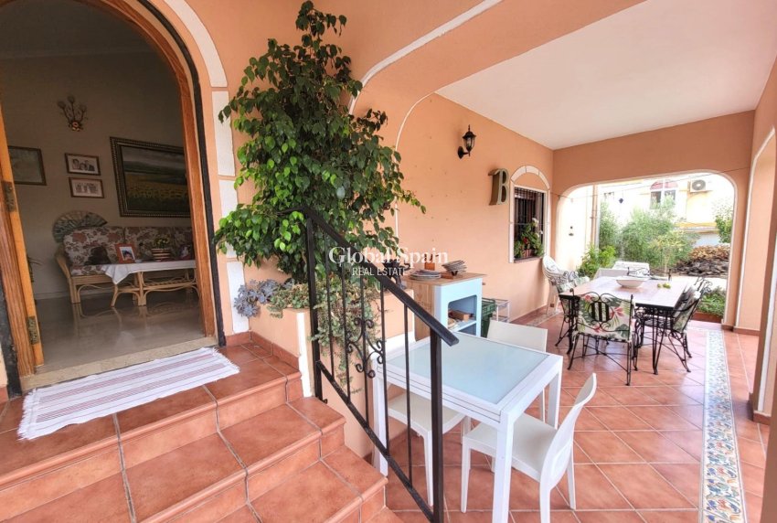 Odsprzedaż - Niezależna willa -
TORREVIEJA - Aguas Nuevas