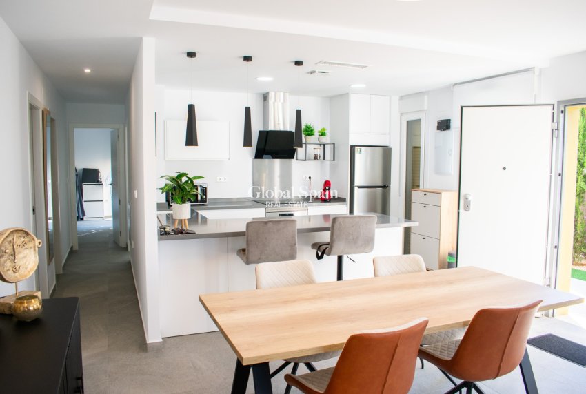 Odsprzedaż - Niezależna willa -
