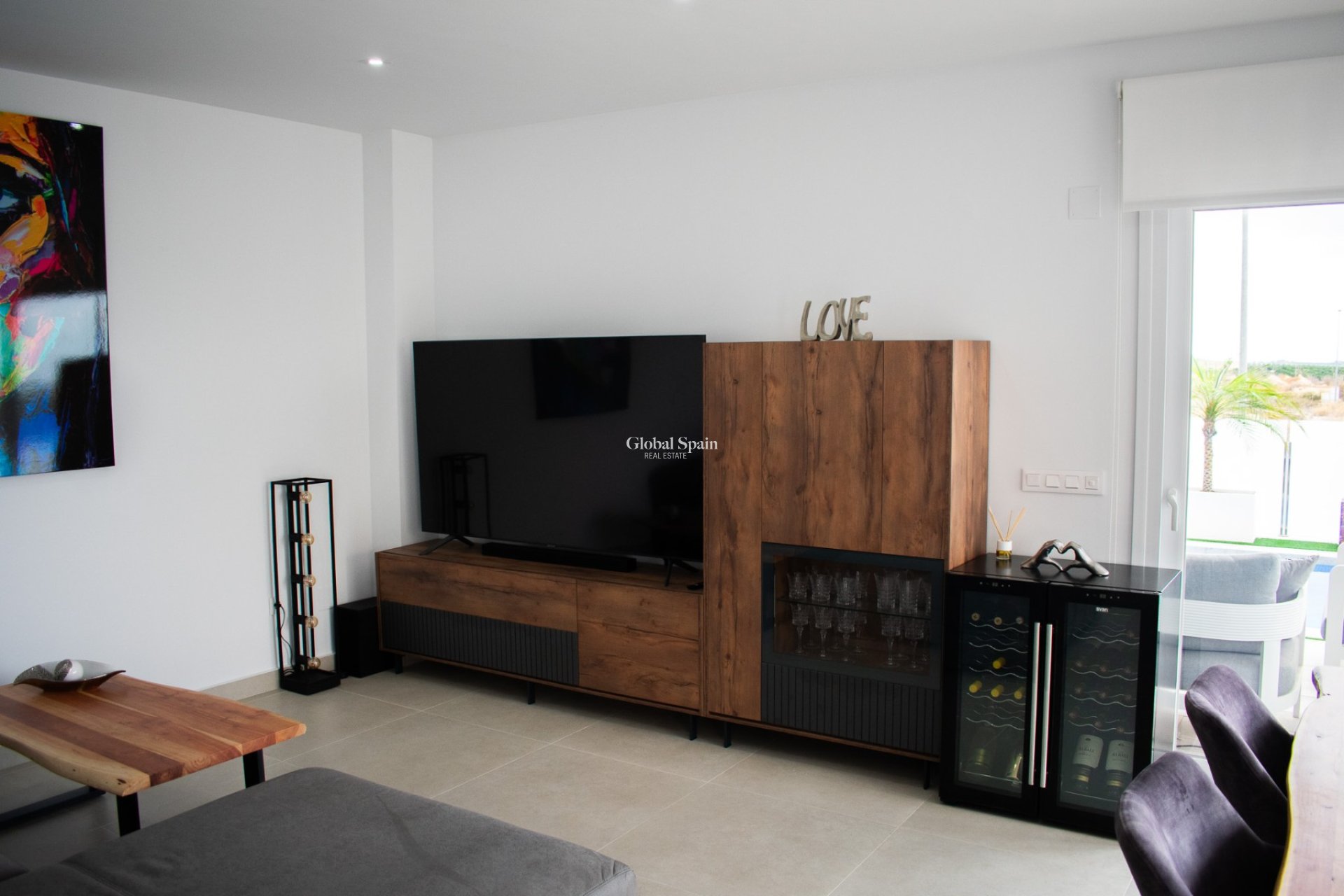 Odsprzedaż - Niezależna willa -
