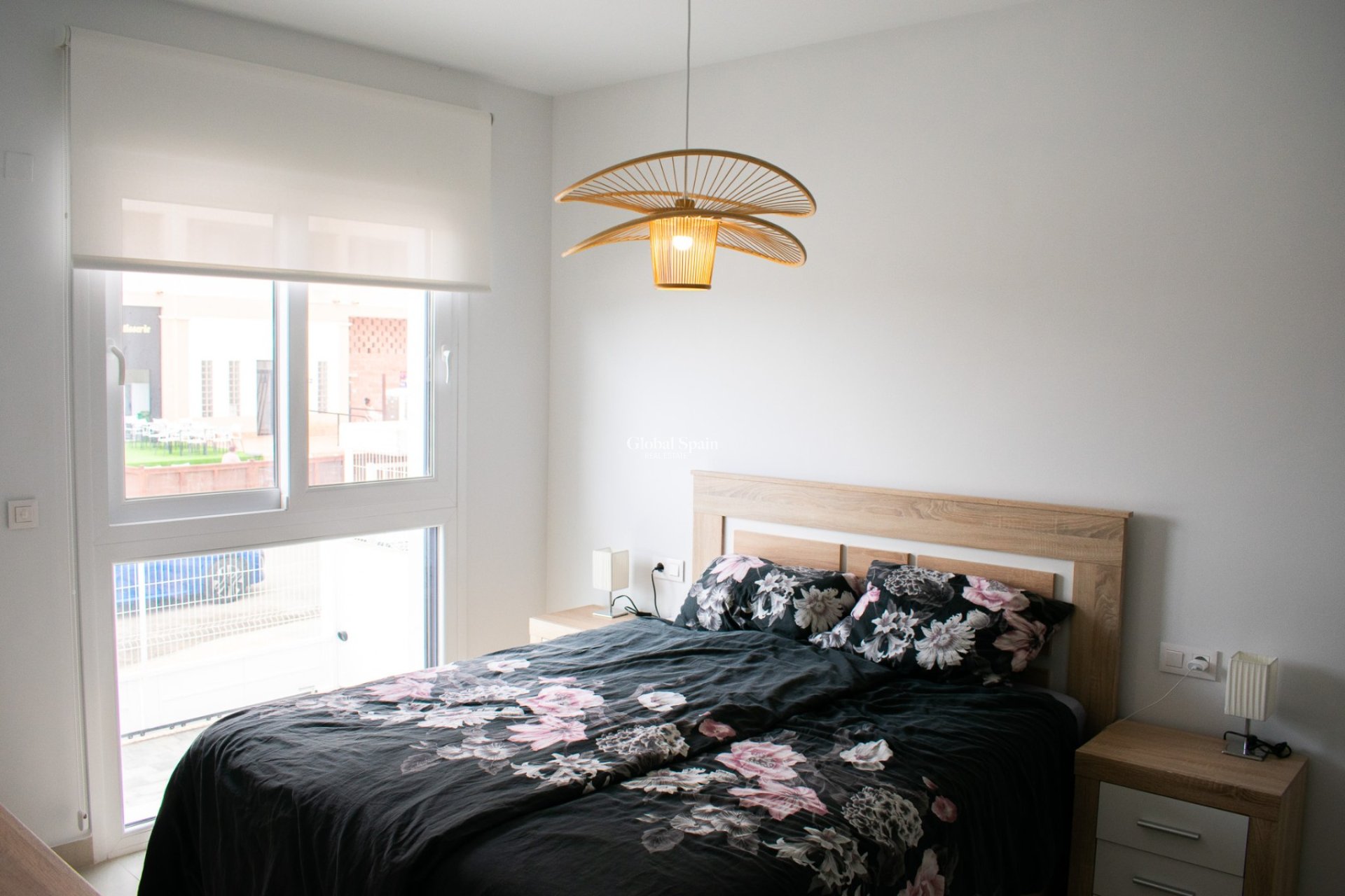 Odsprzedaż - Niezależna willa -
