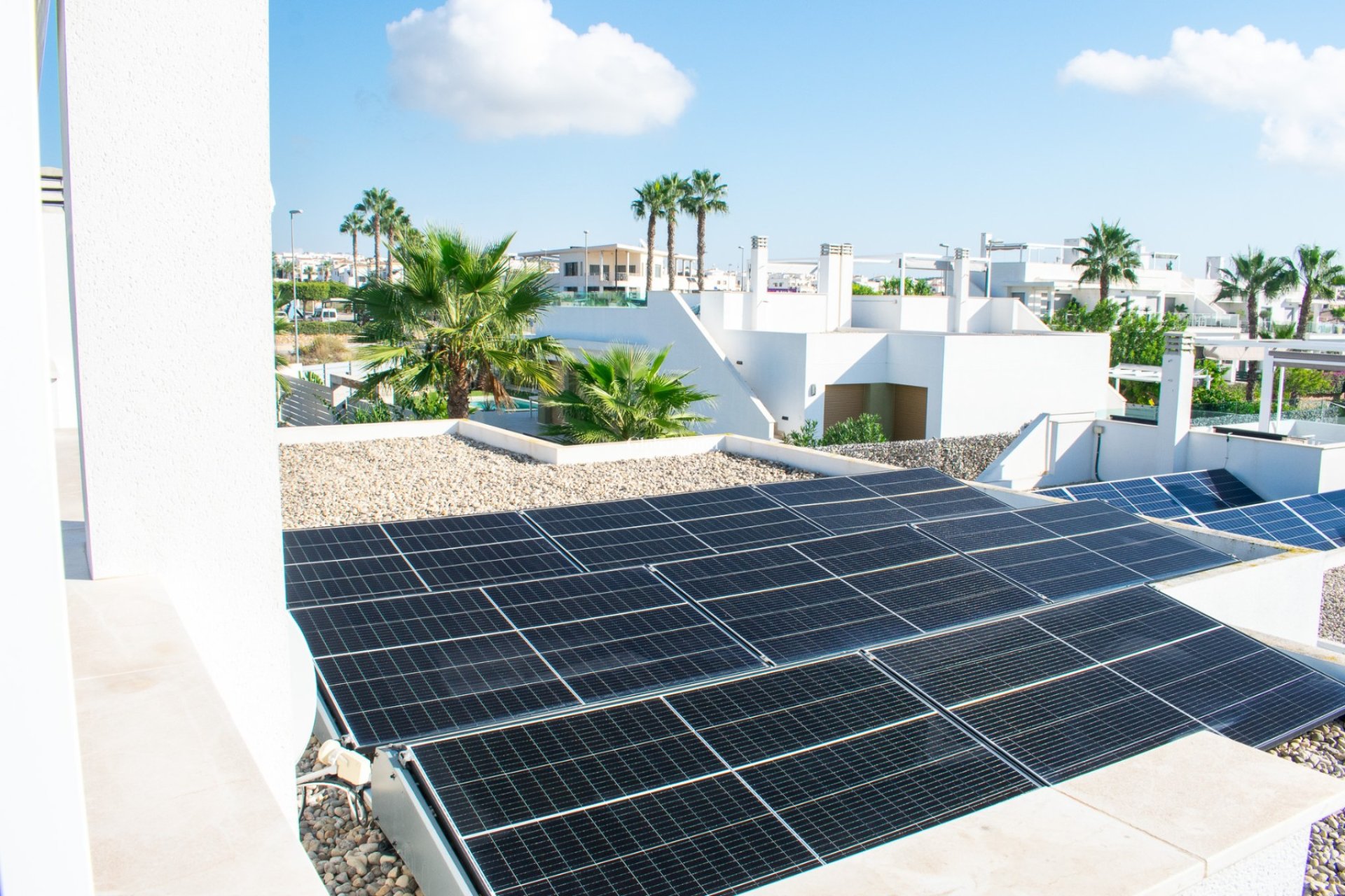 Odsprzedaż - Niezależna willa -
