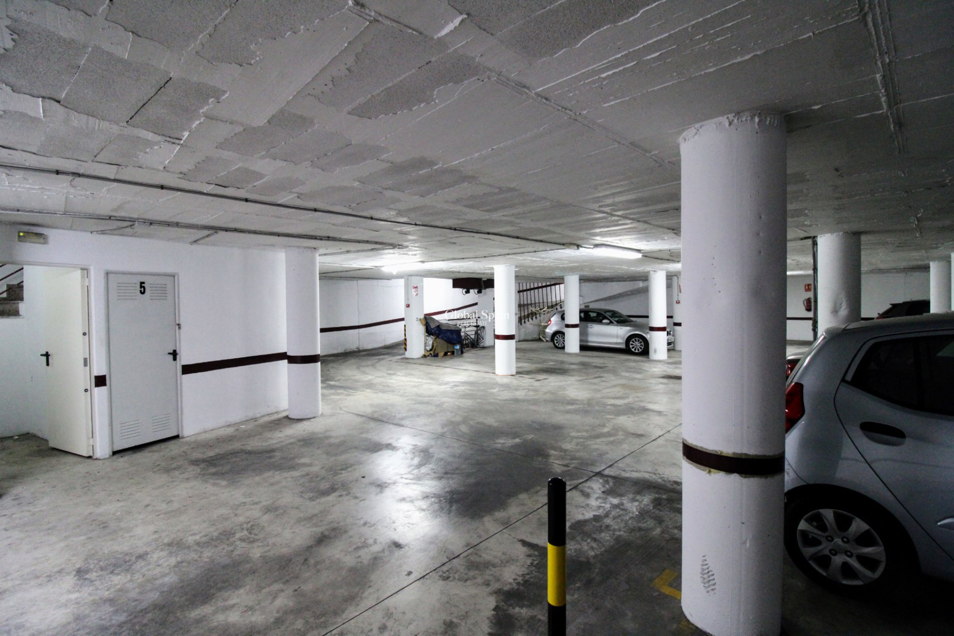 Odsprzedaż - Parking Space / Garage -
TORREVIEJA - Torrevieja