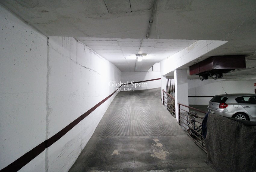 Odsprzedaż - Parking Space / Garage -
TORREVIEJA - Torrevieja