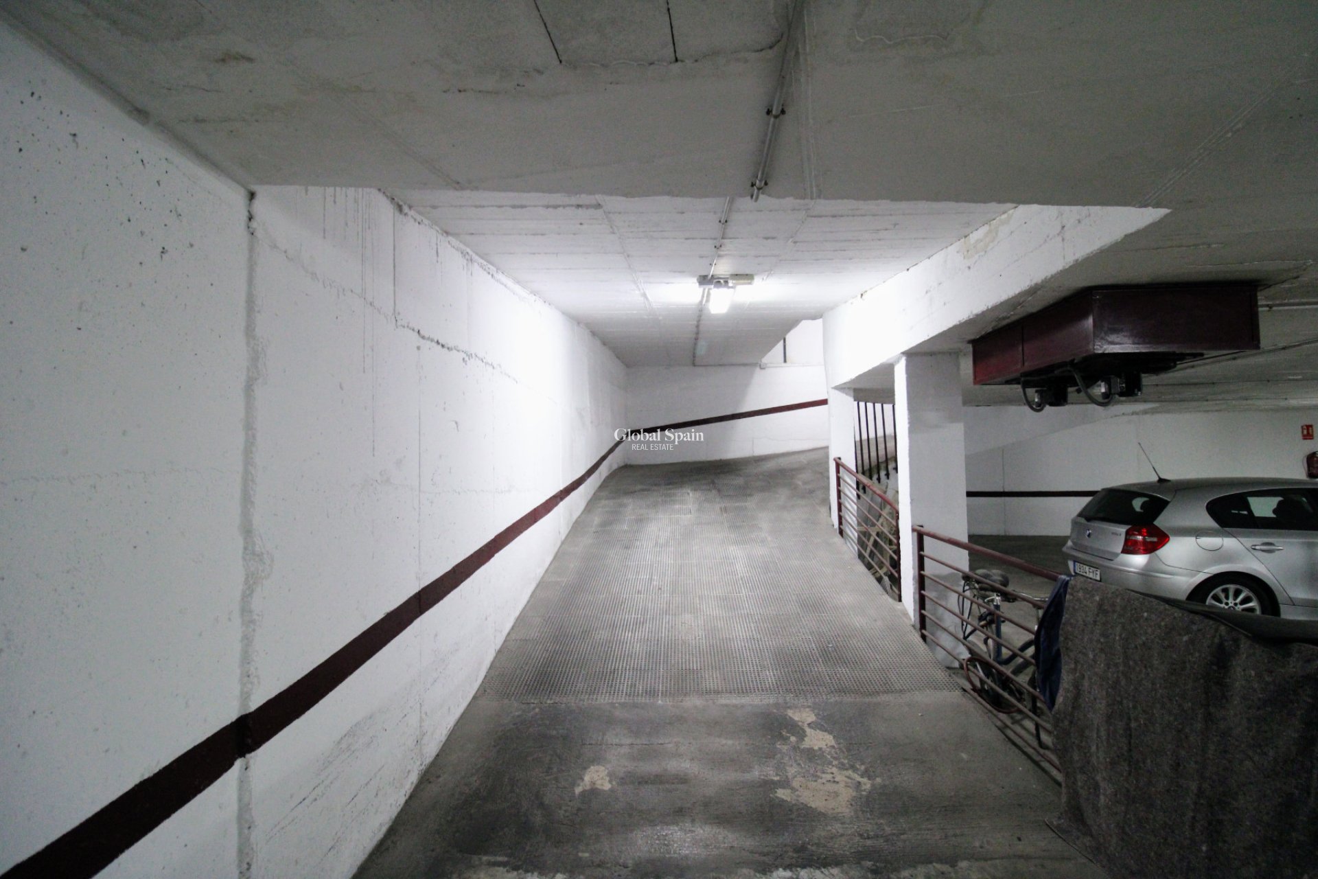 Odsprzedaż - Parking Space / Garage -
TORREVIEJA - Torrevieja