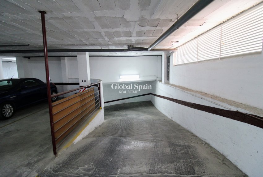 Odsprzedaż - Parking Space / Garage -
TORREVIEJA - Torrevieja