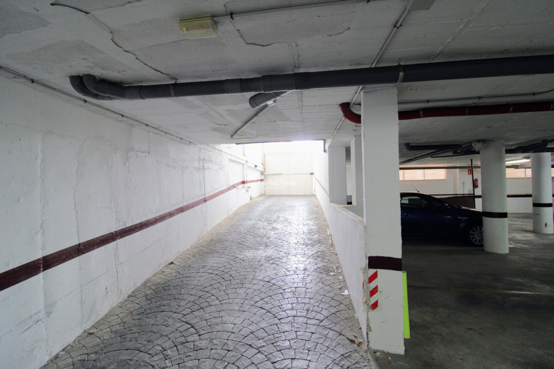 Odsprzedaż - Parking Space / Garage -
TORREVIEJA - Torrevieja