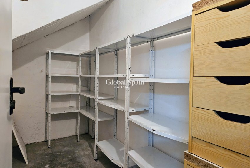 Odsprzedaż - Parking Space / Garage -
TORREVIEJA - Torrevieja